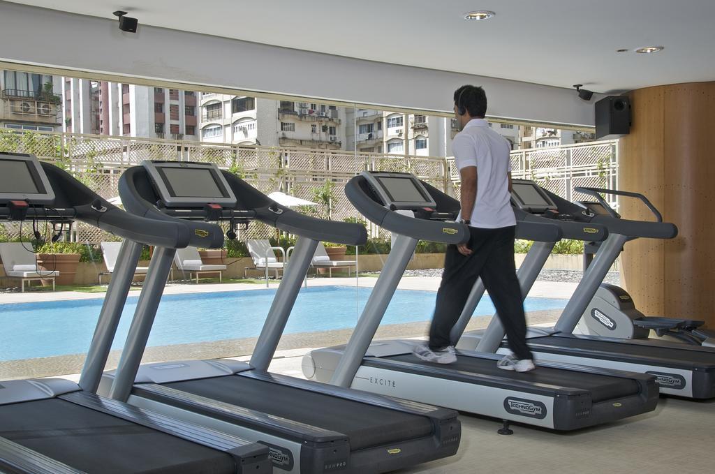 Отель President - Ihcl Seleqtions Мумбаи Экстерьер фото A treadmill