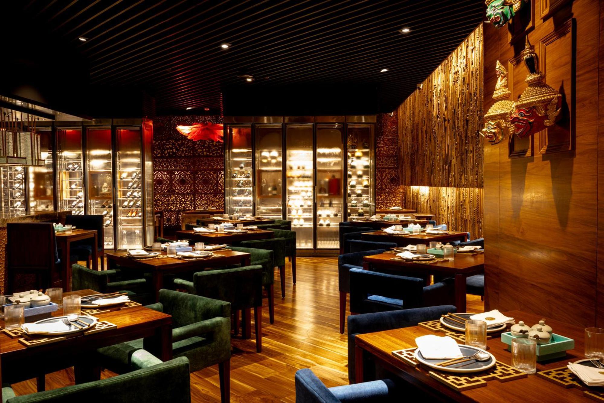 Отель President - Ihcl Seleqtions Мумбаи Экстерьер фото The interior of a restaurant in the Mandarin Oriental, Bangkok